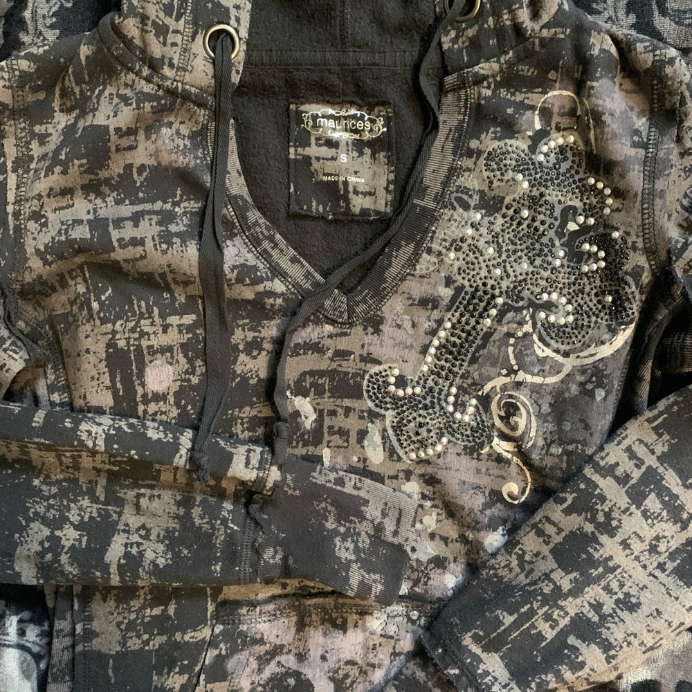 Maurices v-neck sweater